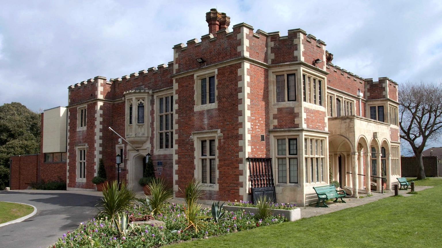 Hastings Museum and Art Gallery (HMAG)
